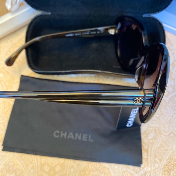 Chanel Black Oversized Sunglasses main image 11